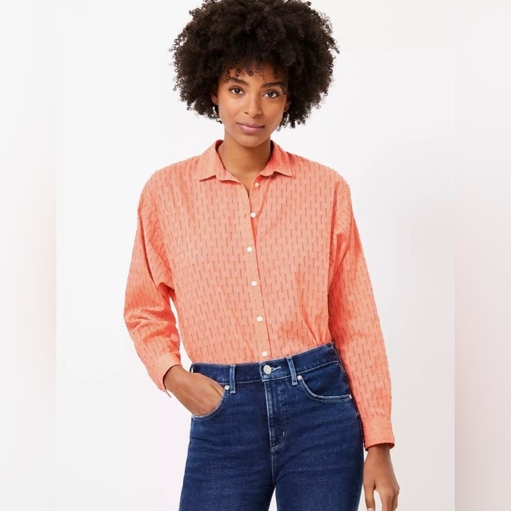 LOFT Women’s Peach Dobby Swiss Dot Textured Button Down Shirt M | Beach Coastal